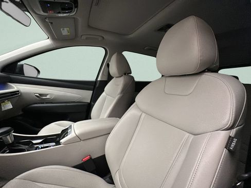 Certified 2025 Hyundai Tucson SEL AWD/4WD image 11