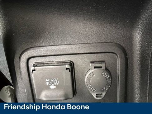 Used 2021 Toyota 4Runner SR5 AWD/4WD image 34