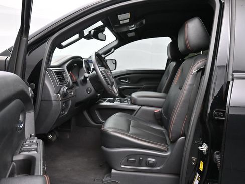 Used 2021 Nissan Titan PRO-4X w/ Pro-4x Convenience Package AWD/4WD image 24