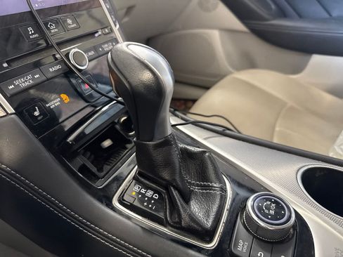 Used 2015 INFINITI Q50 Premium w/ Navigation Package RWD image 24