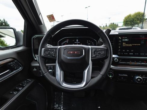 Used 2025 GMC Sierra 1500 SLT AWD/4WD image 26