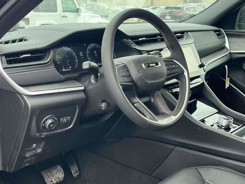New 2026 Jeep Grand Cherokee L Limited AWD/4WD image 9