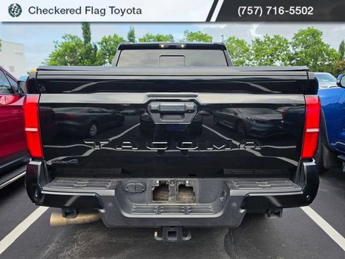 Used 2024 Toyota Tacoma TRD Sport w/ TRD Sport Upgrade Package AWD/4WD image 5