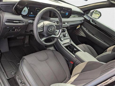 New 2025 Hyundai Palisade Calligraphy AWD/4WD image 3