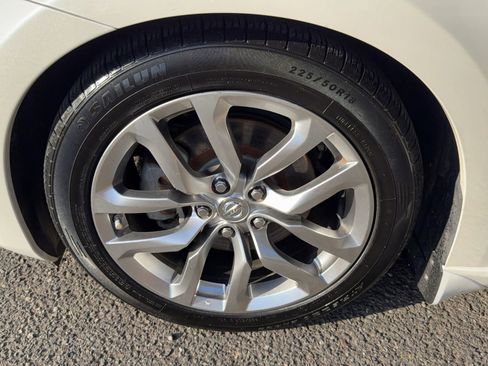 Used 2014 Nissan 370Z Touring image 14