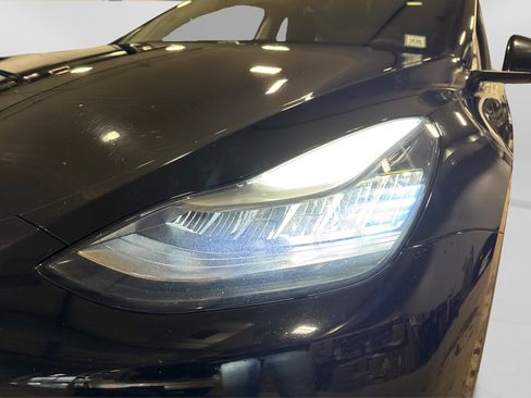 Used 2020 Tesla Model Y Long Range image 13