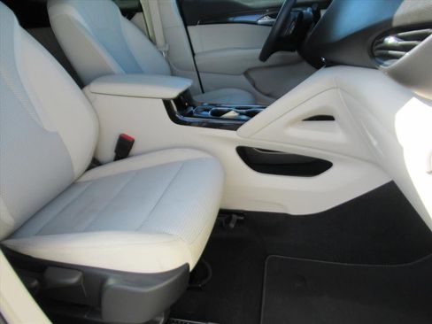 Used 2023 Buick Envision Preferred FWD image 9