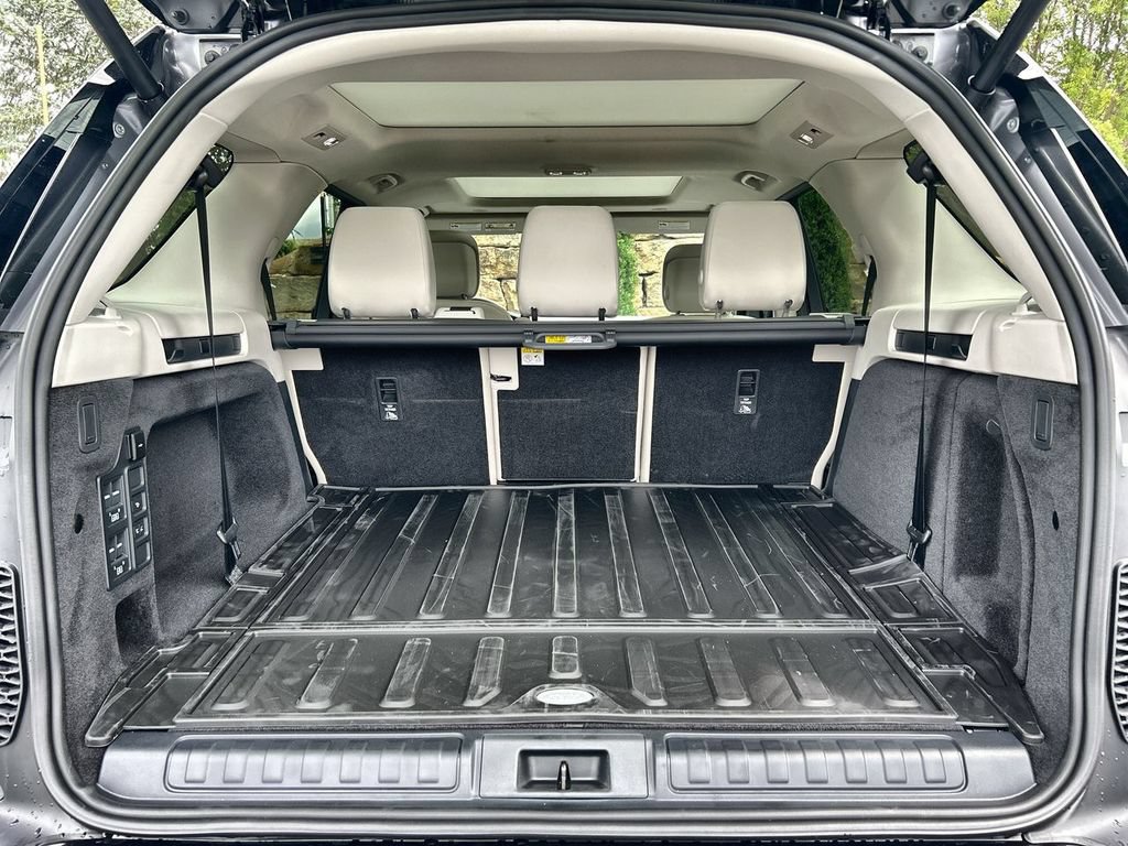 New 2026 Land Rover Discovery Dynamic SE AWD/4WD image 18