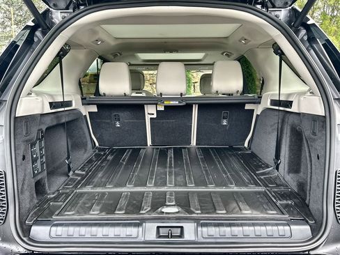 New 2026 Land Rover Discovery Dynamic SE AWD/4WD image 18