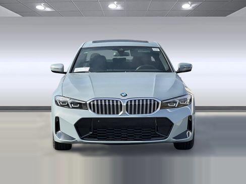 Used 2026 BMW 330i Sedan w/ M Sport Package RWD image 5