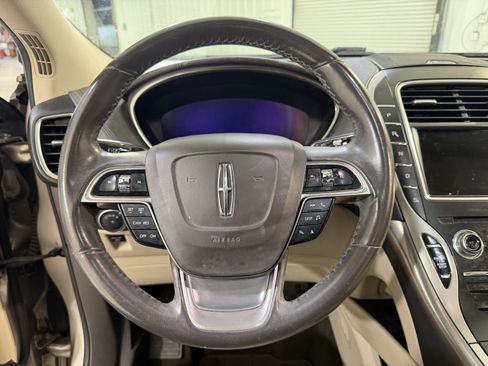 Used 2019 Lincoln Nautilus Reserve w/ Class II Trailer Tow Package image 16