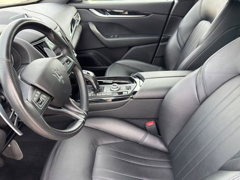 Certified 2023 Maserati Levante GT AWD/4WD image 14