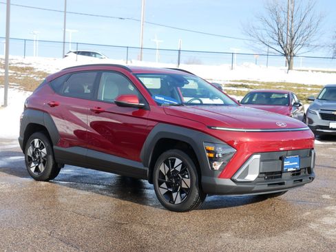 Certified 2025 Hyundai Kona SEL image 4