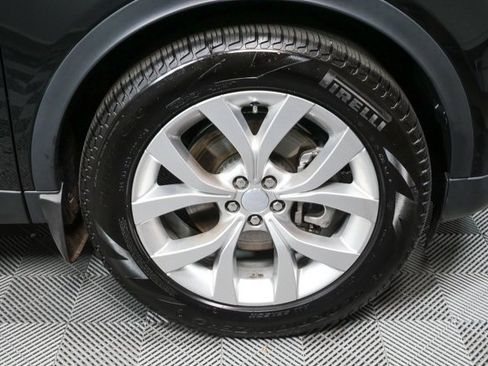 Used 2023 Land Rover Discovery Sport SE image 38