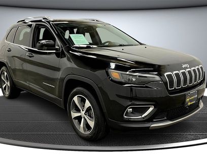 Used 2019 Jeep Cherokee Limited w/ Technology Group