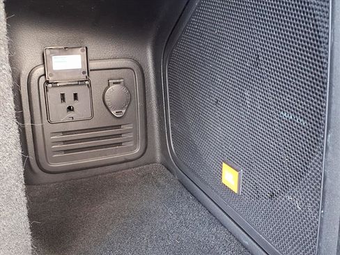 Used 2018 Toyota 4Runner Limited image 8