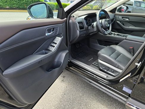 Used 2023 Nissan Rogue SL w/ SL Premium Package AWD/4WD image 22