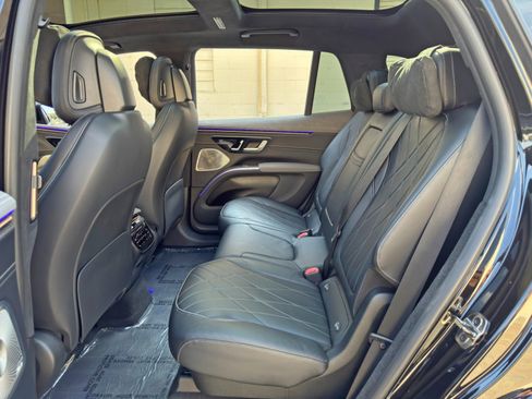 Used 2023 Mercedes-Benz EQS 580 4MATIC SUV w/ Exclusive Trim Package image 52