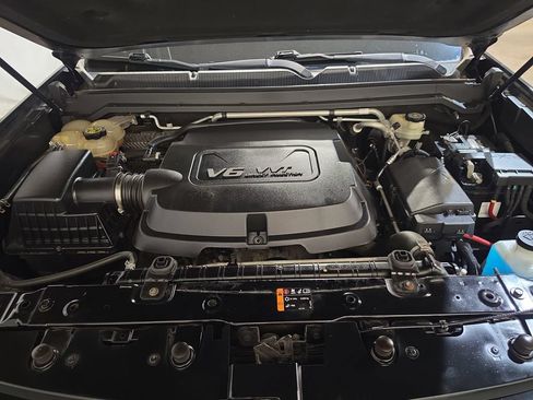 Used 2016 Chevrolet Colorado LT AWD/4WD image 17