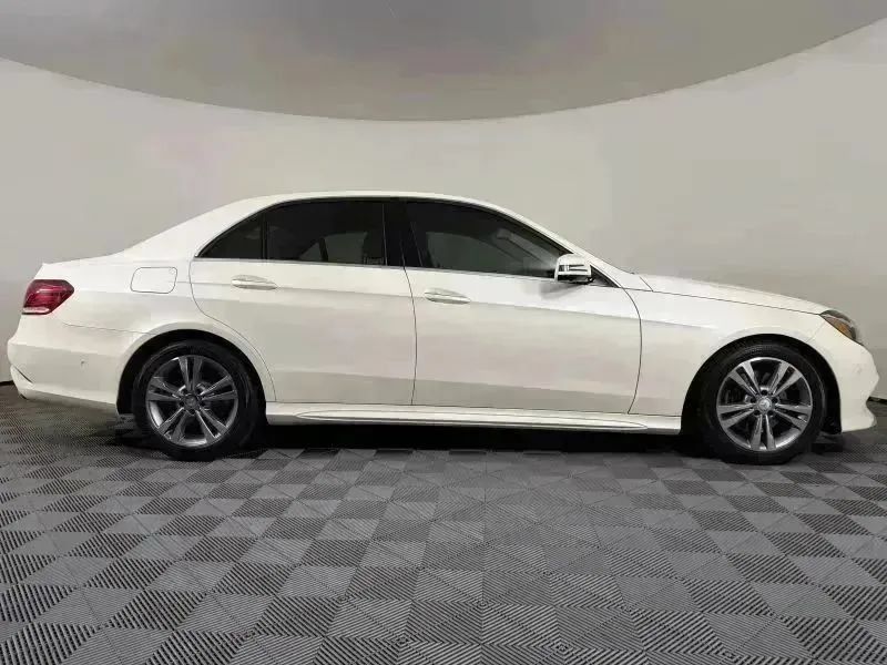 Used 2014 Mercedes-Benz E 250 BlueTEC 4MATIC Sedan image 7