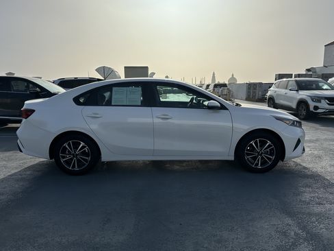 Certified 2023 Kia Forte LXS w/ LXS Technology Package image 7