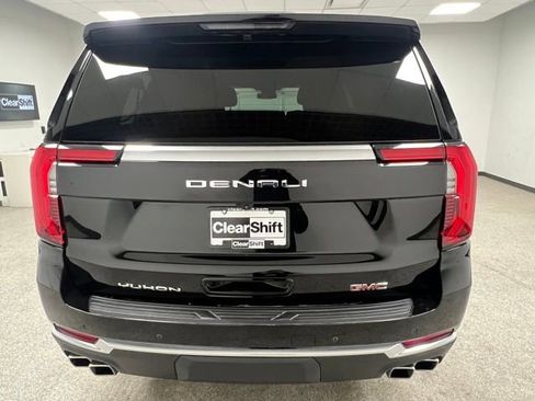Used 2025 GMC Yukon XL Denali image 9