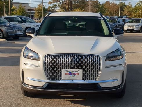 New 2026 Lincoln Corsair Premiere FWD image 8