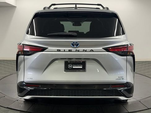 Certified 2023 Toyota Sienna XSE w/ XSE Plus Package AWD/4WD image 11