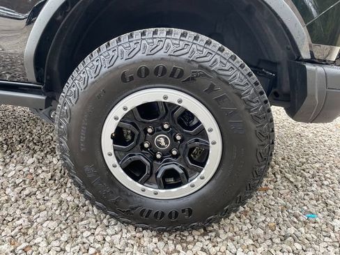 Used 2025 Ford Bronco Badlands AWD/4WD image 16