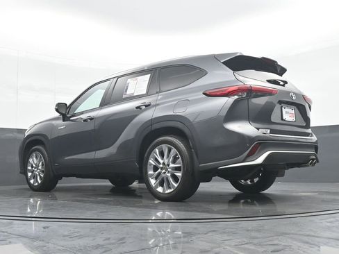 Used 2021 Toyota Highlander Limited AWD/4WD image 29