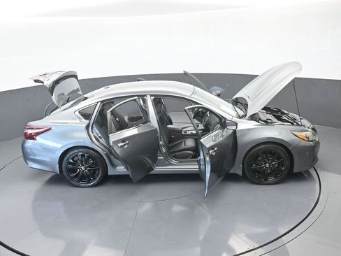 Used 2018 Nissan Altima 2.5 SR w/ SR Midnight Edition image 70