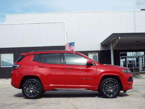 Used 2023 Jeep Compass Limited w/ Red Edition image 5