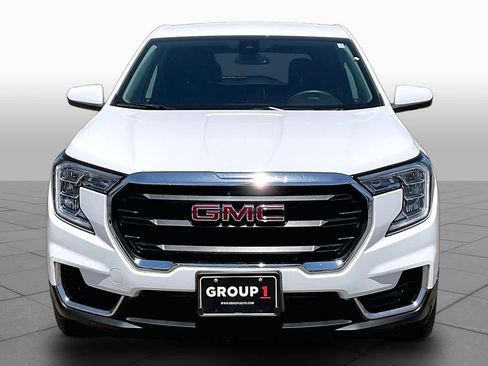 Used 2024 GMC Terrain SLE FWD image 4