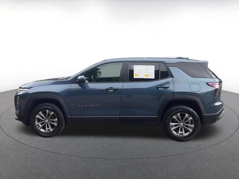 Used 2025 Chevrolet Equinox LT FWD image 9