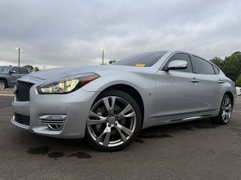 Used 2019 INFINITI Q70 L 3.7 AWD/4WD image 9