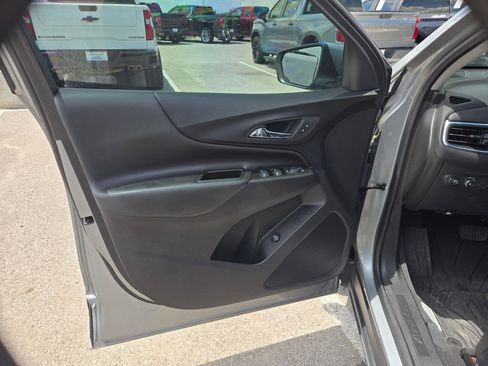 Used 2023 Chevrolet Equinox LT AWD/4WD image 12