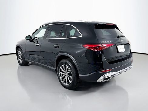 Used 2026 Mercedes-Benz GLC 300 4MATIC image 3