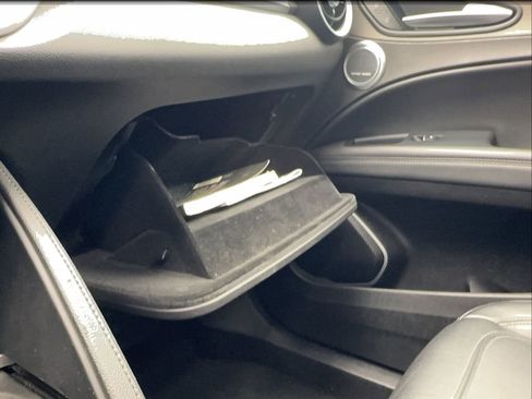 Used 2019 Alfa Romeo Stelvio Ti w/ Nero Edizione image 44