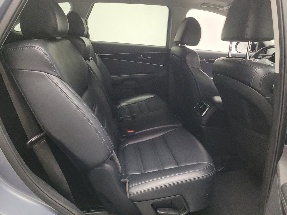 Used 2019 Kia Sorento EX FWD image 19