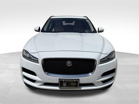 Used 2017 Jaguar F-PACE Prestige AWD/4WD image 2