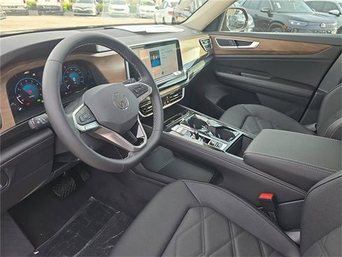 New 2026 Volkswagen Atlas SE image 16