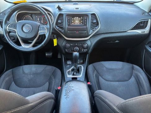 Used 2015 Jeep Cherokee Latitude image 5
