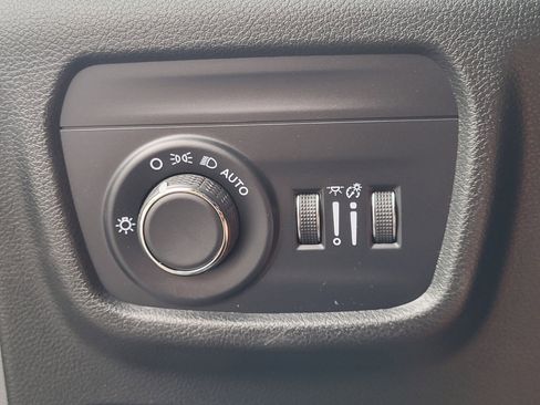 Used 2025 Jeep Grand Cherokee L Laredo w/ Luxury Tech Group I RWD image 22