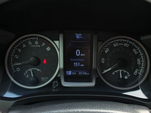 Used 2019 Toyota Tacoma SR5 RWD image 18