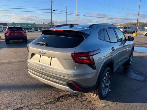 New 2026 Chevrolet Trax LT w/ LT Convenience Package image 5