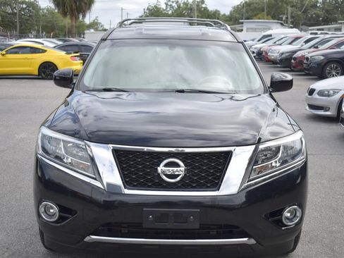 Used 2013 Nissan Pathfinder SL image 2