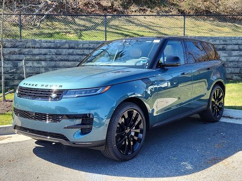 Used 2026 Land Rover Range Rover Sport SE AWD/4WD image 1