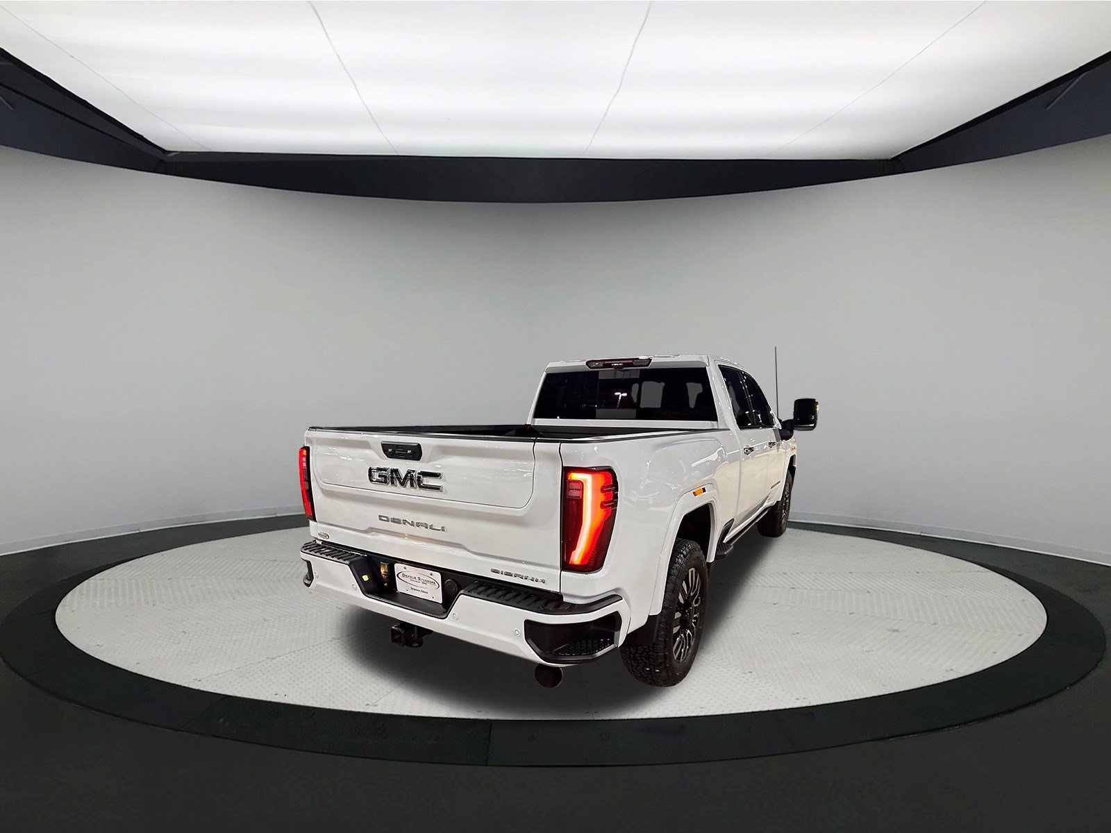 Used 2026 GMC Sierra 2500 Denali Ultimate AWD/4WD image 7