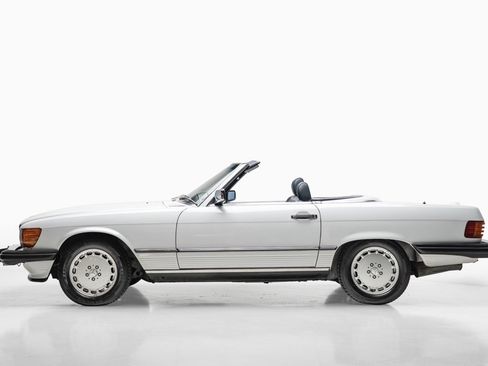 Used 1988 Mercedes-Benz 560 SL image 13