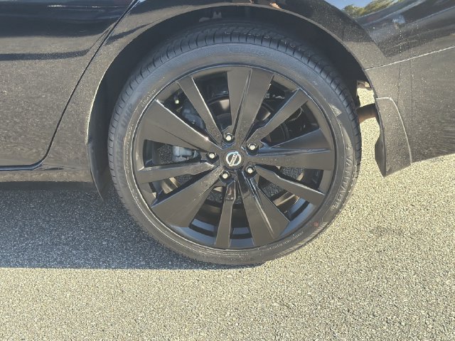 Certified 2022 Nissan Altima 2.5 SR w/ Midnight Edition Package AWD/4WD image 21